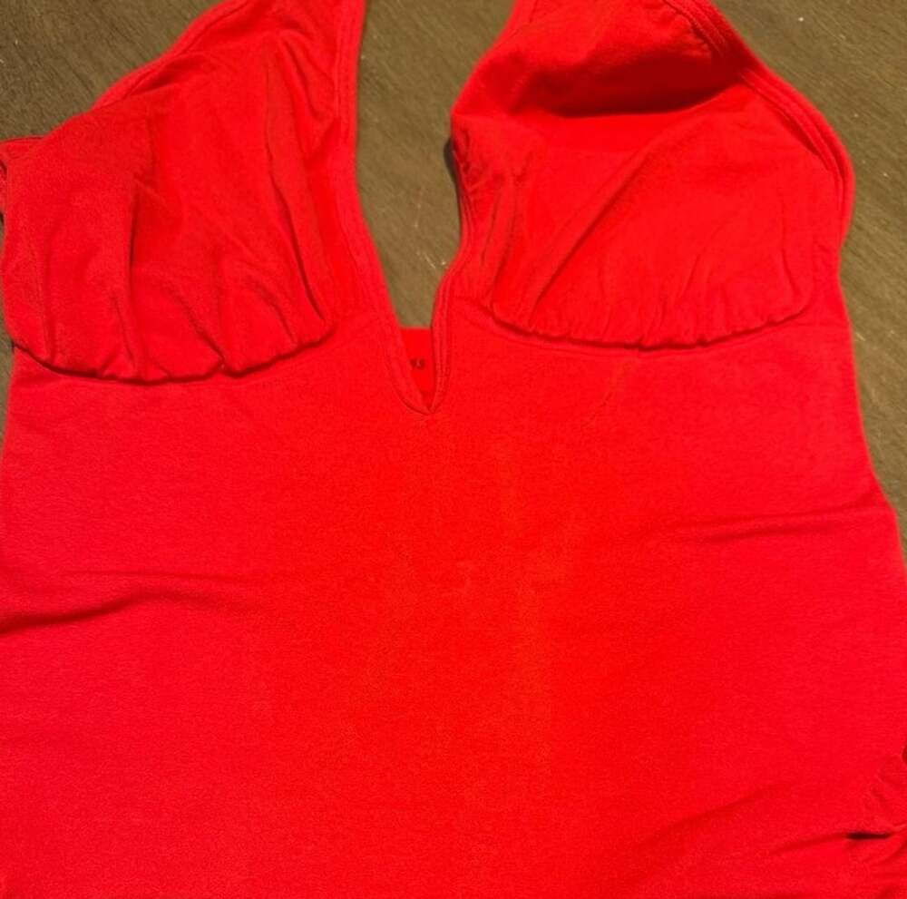SKIMS Red Halter Plunge Bodysuit Women’s XL Deep V Open Back